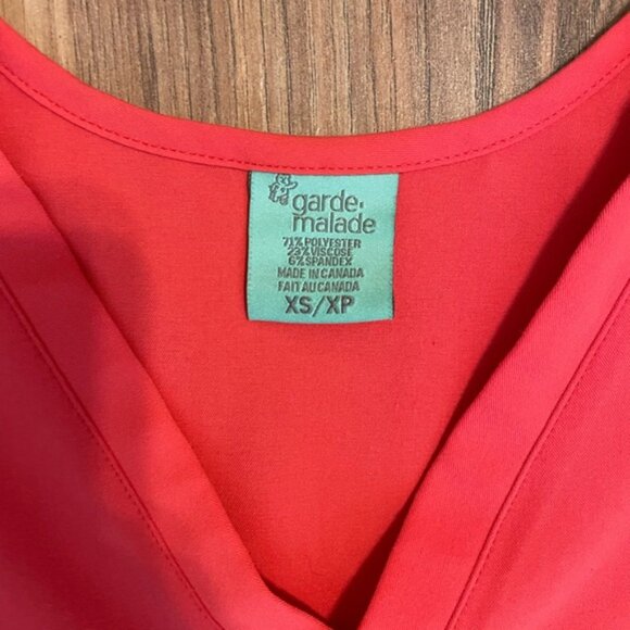 Garde Malade Scrubs Gabrielle top XS Rosie joggers S in "Flamingo" - Picture 5 of 7